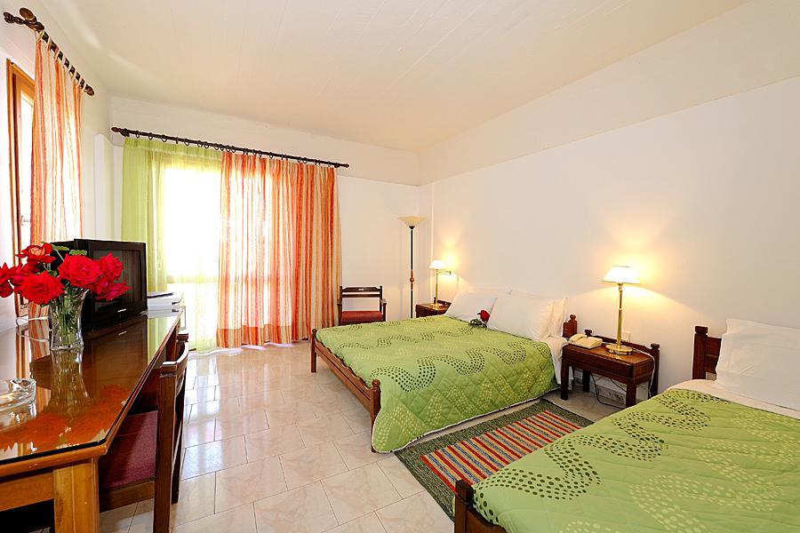 Milos Garden Apartment Adamantas  Екстериор снимка
