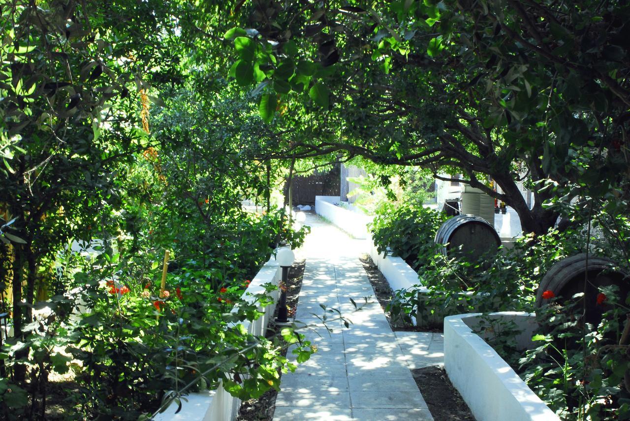 Milos Garden Apartment Adamantas  Екстериор снимка